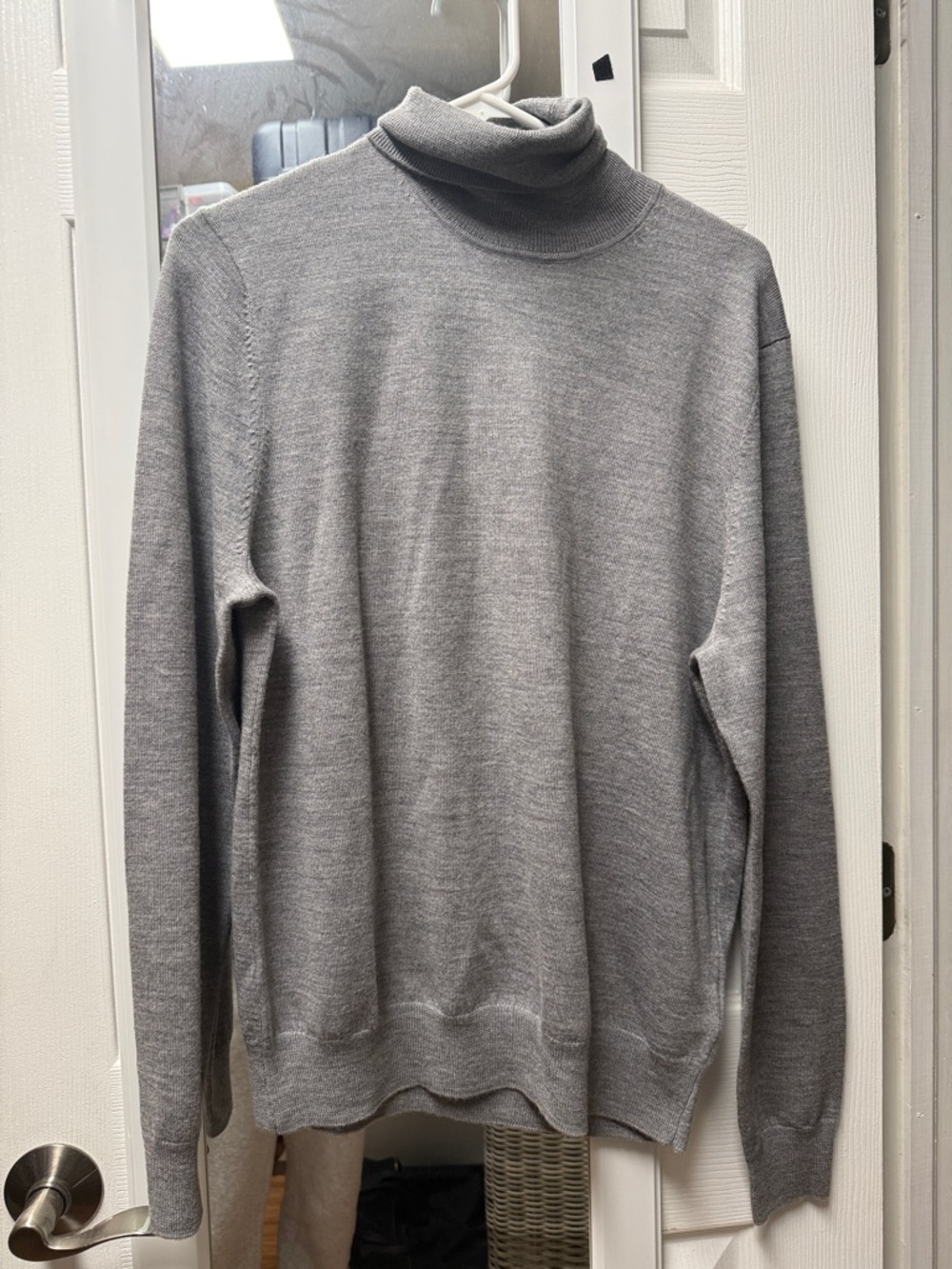 Brooks Brothers 100% Merino Wool Gray Turtleneck Sweater